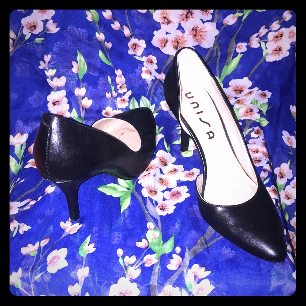 Unisa Sz 7 Black d’orsay style pump